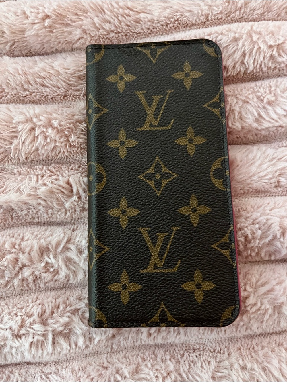 Louis Vuitton Monogram iPhone X / XS Folio Case Fuchsia M68685